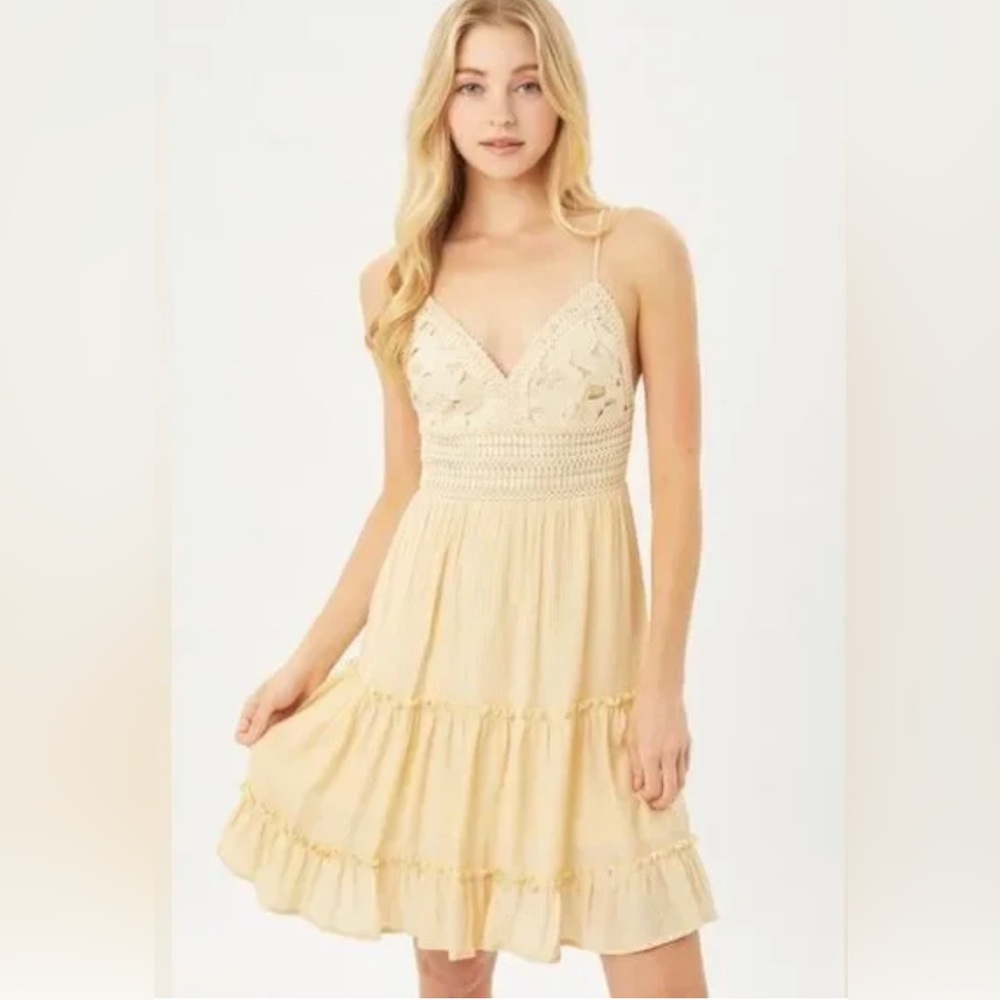 Love tree cream ruffle dress new